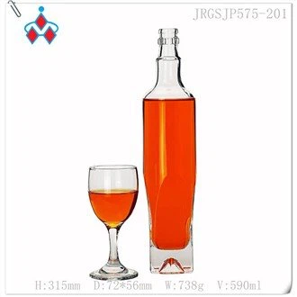 Стаклена боца за инфузирану вотку